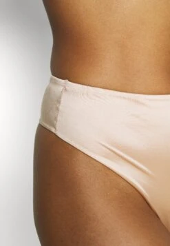 ETAM Perfect Glow - String - Light Pink 9 ETAM Perfect Glow - String - Light Pink -Etam 034ab20f93e746f381bb77fa34127465