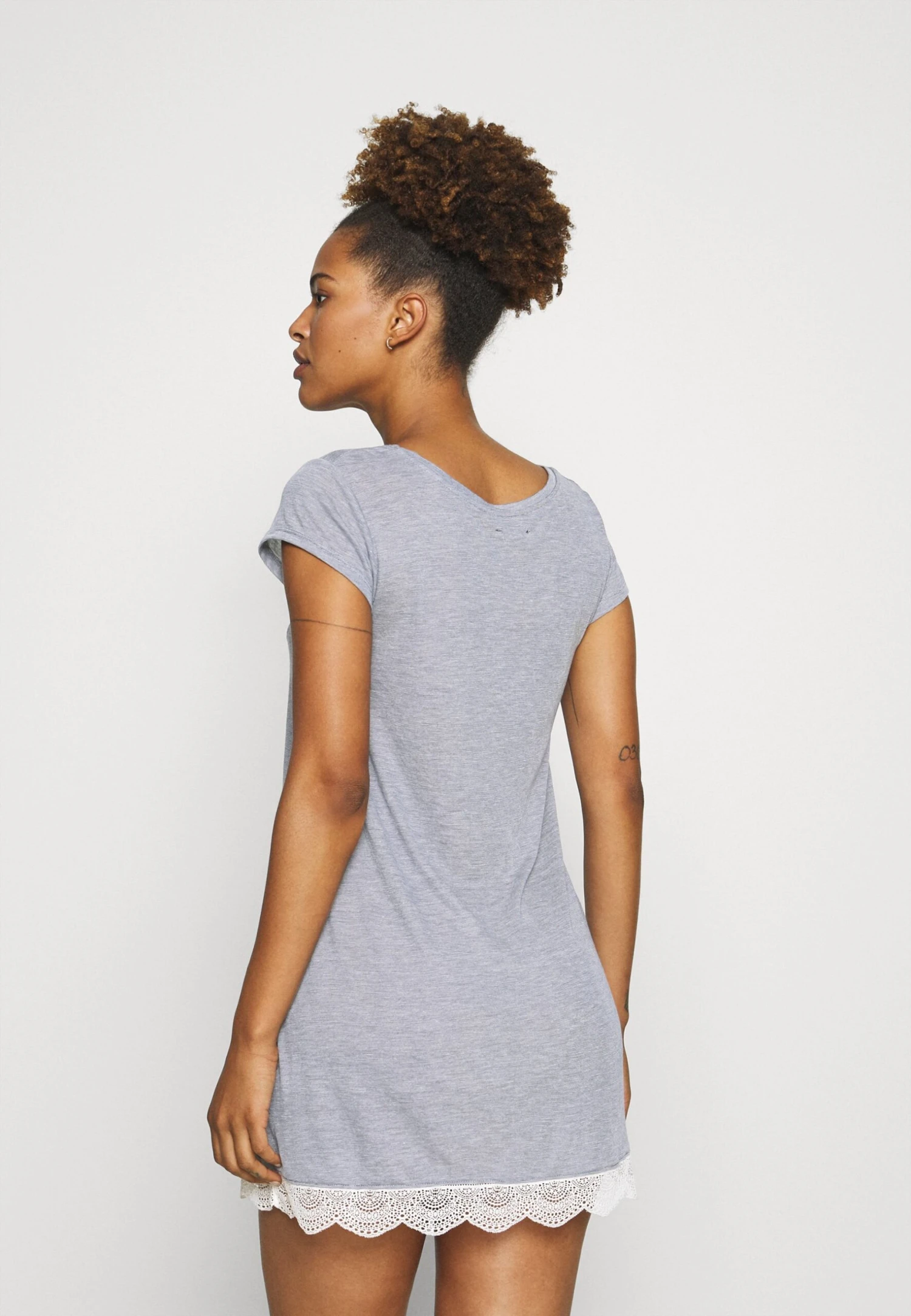 ETAM Warm Day Big - Chemise De Nuit / Nuisette - Marine 3 ETAM Warm Day Big - Chemise De Nuit / Nuisette - Marine – Image 3