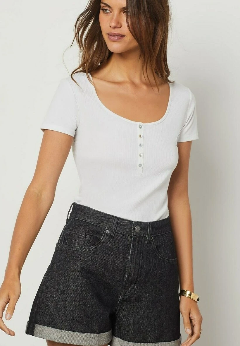 ETAM Apluma - T-Shirt Basique - Ecru 1 ETAM Apluma - T-Shirt Basique - Ecru