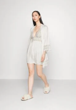 Etam -Etam 5ebd50074a0f4cbe82f1bf1e05ce81ad