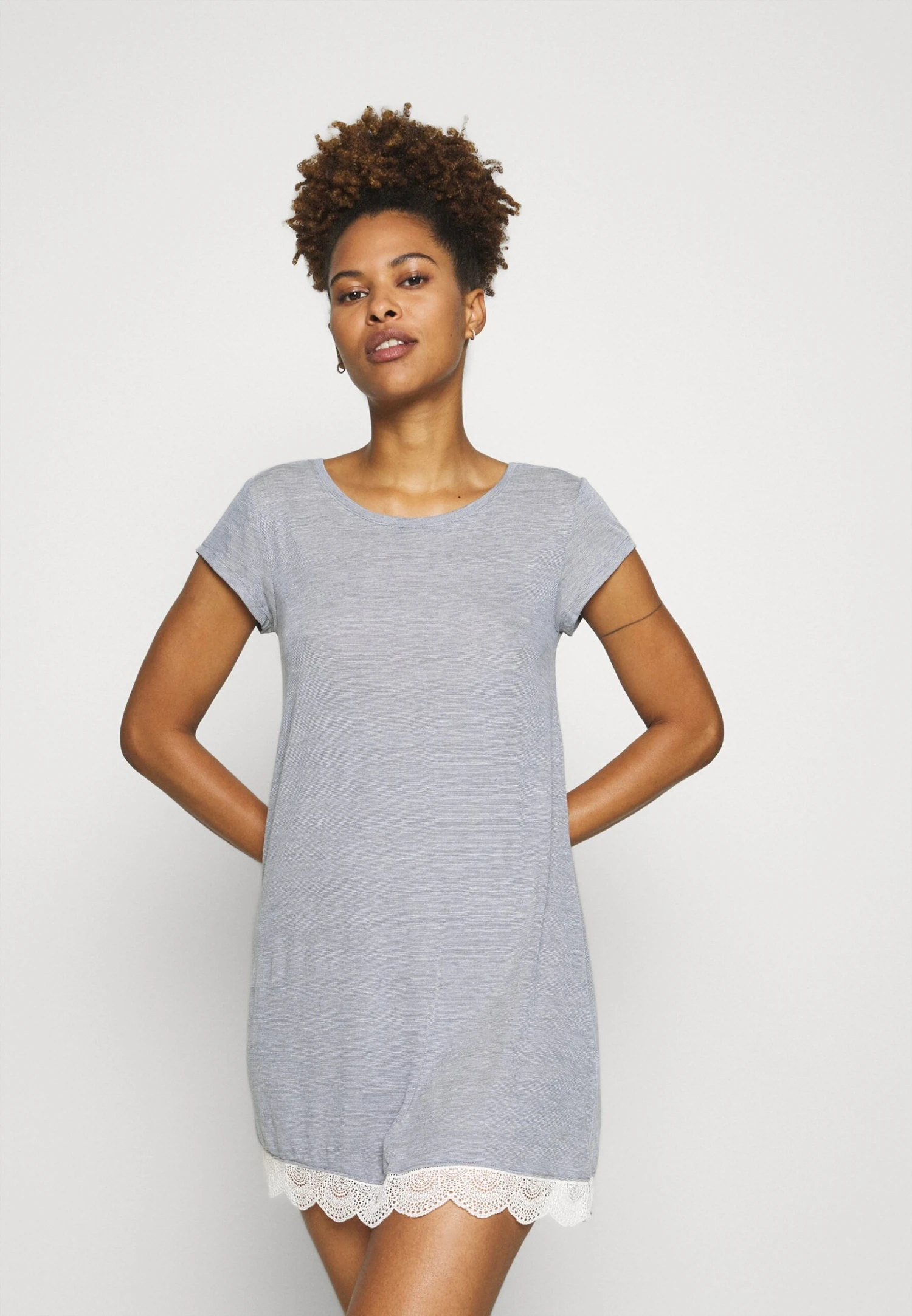 ETAM Warm Day Big - Chemise De Nuit / Nuisette - Marine 2 ETAM Warm Day Big - Chemise De Nuit / Nuisette - Marine – Image 2