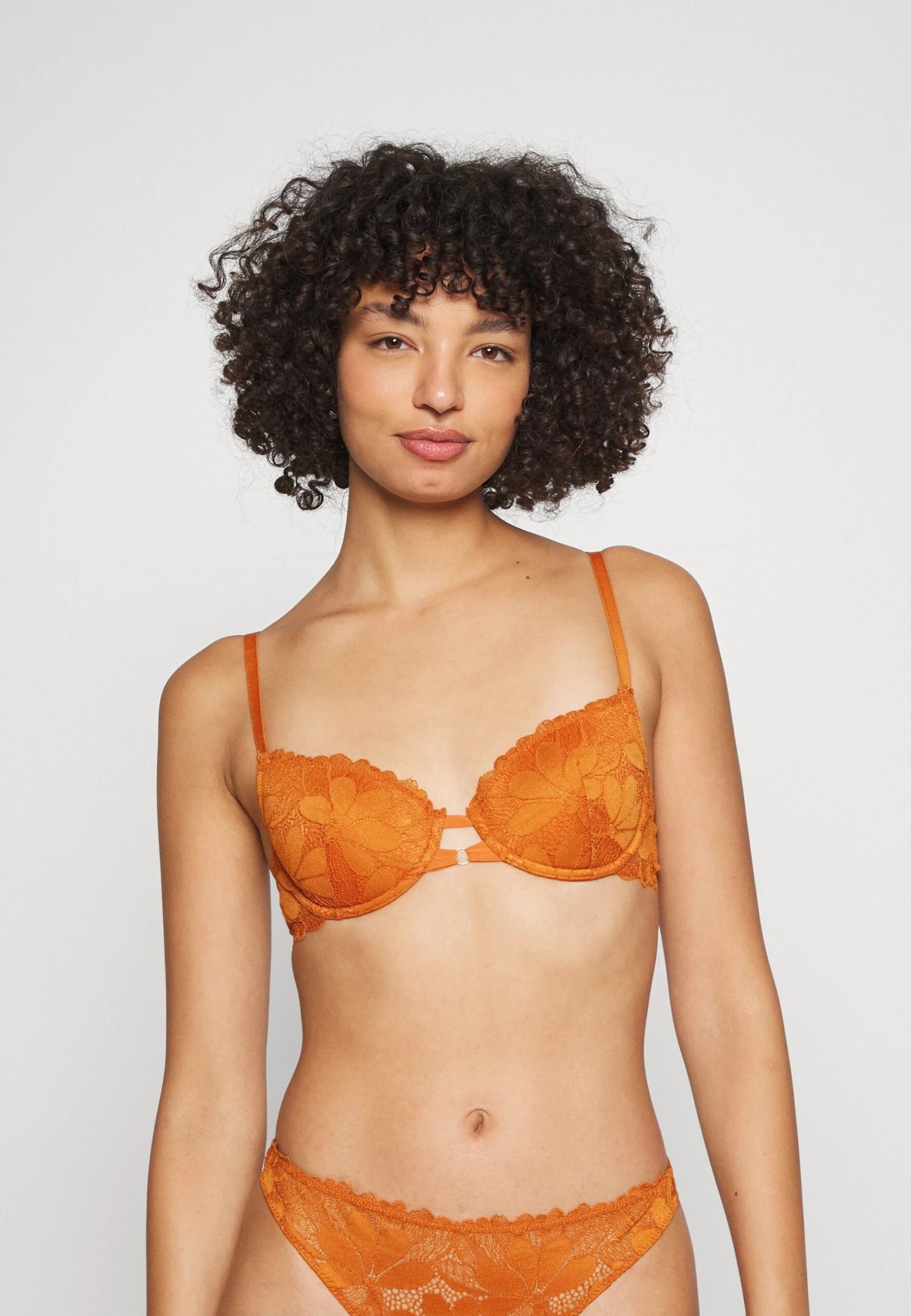 ETAM Epatante Classique - Soutien-Gorge À Armatures - Brown 1 ETAM Epatante Classique - Soutien-Gorge À Armatures - Brown