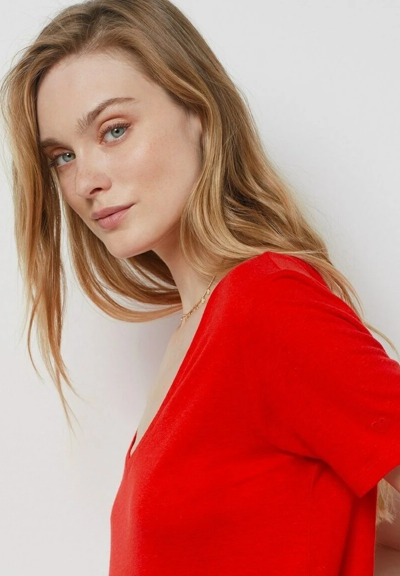 ETAM Sybile - T-Shirt Basique - Rouge 5 ETAM Sybile - T-Shirt Basique - Rouge – Image 5