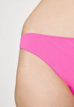 ETAM Signature - Bas De Bikini - Fushia 8 ETAM Signature - Bas De Bikini - Fushia -Etam c0638e9da04f41f7bdfd82ad9787c828