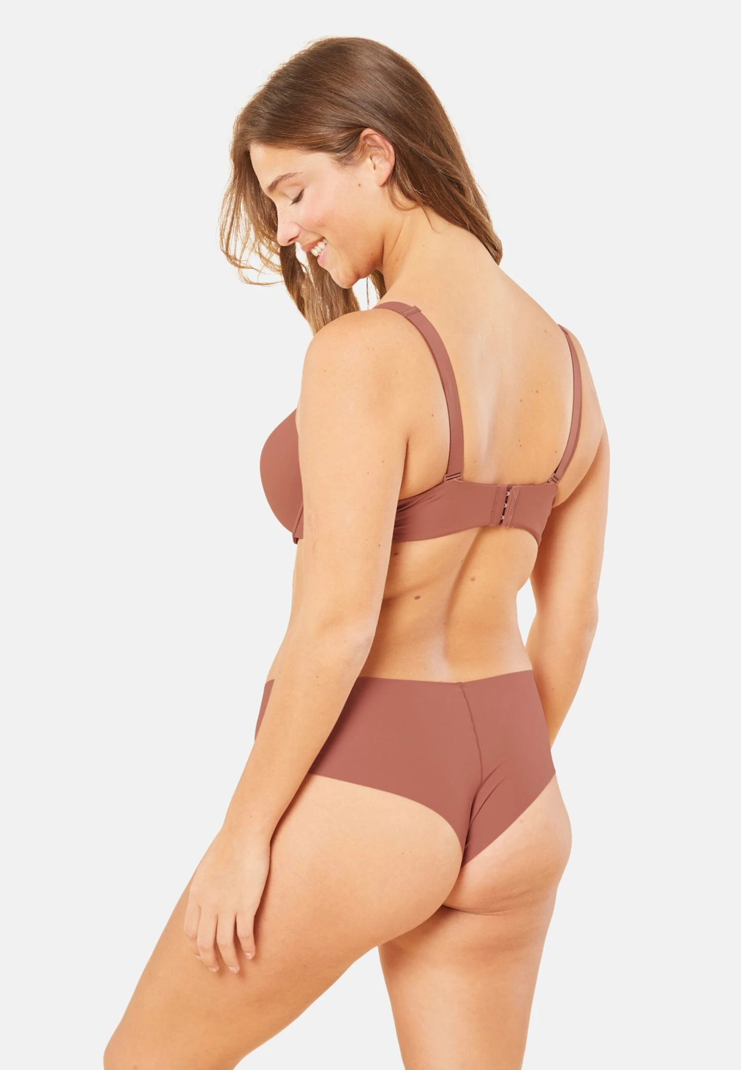 ETAM Pure Fit - Soutien-Gorge À Armatures - Rouge Bordeaux 2 ETAM Pure Fit - Soutien-Gorge À Armatures - Rouge Bordeaux – Image 2