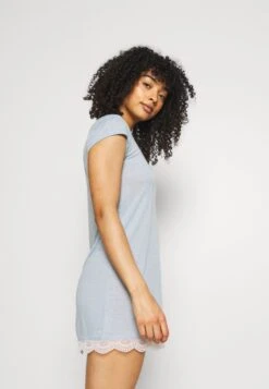 ETAM Warm Day Big - Chemise De Nuit / Nuisette - Light Green -Etam f75a21b1e17b426facd827b042222757